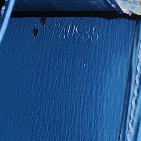 Louis Vuitton Blue Epi Wallet - Picture 8 of 8